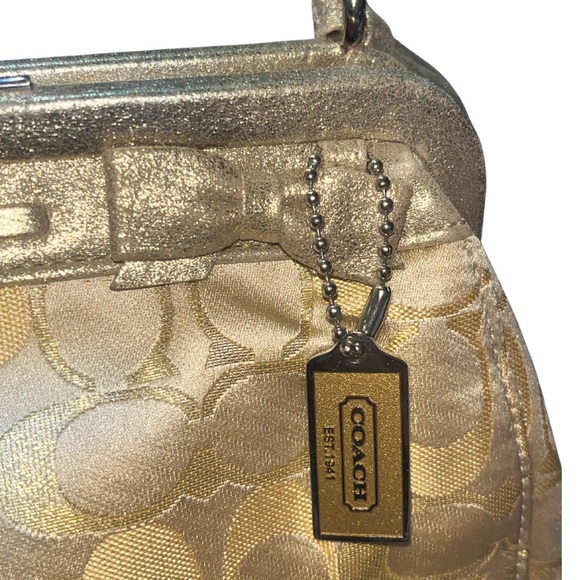 Y2k Coach Vintage Gold Metallic “C”Signature Kiss-lock Frame Handbag, Charm - Picture 11 of 16